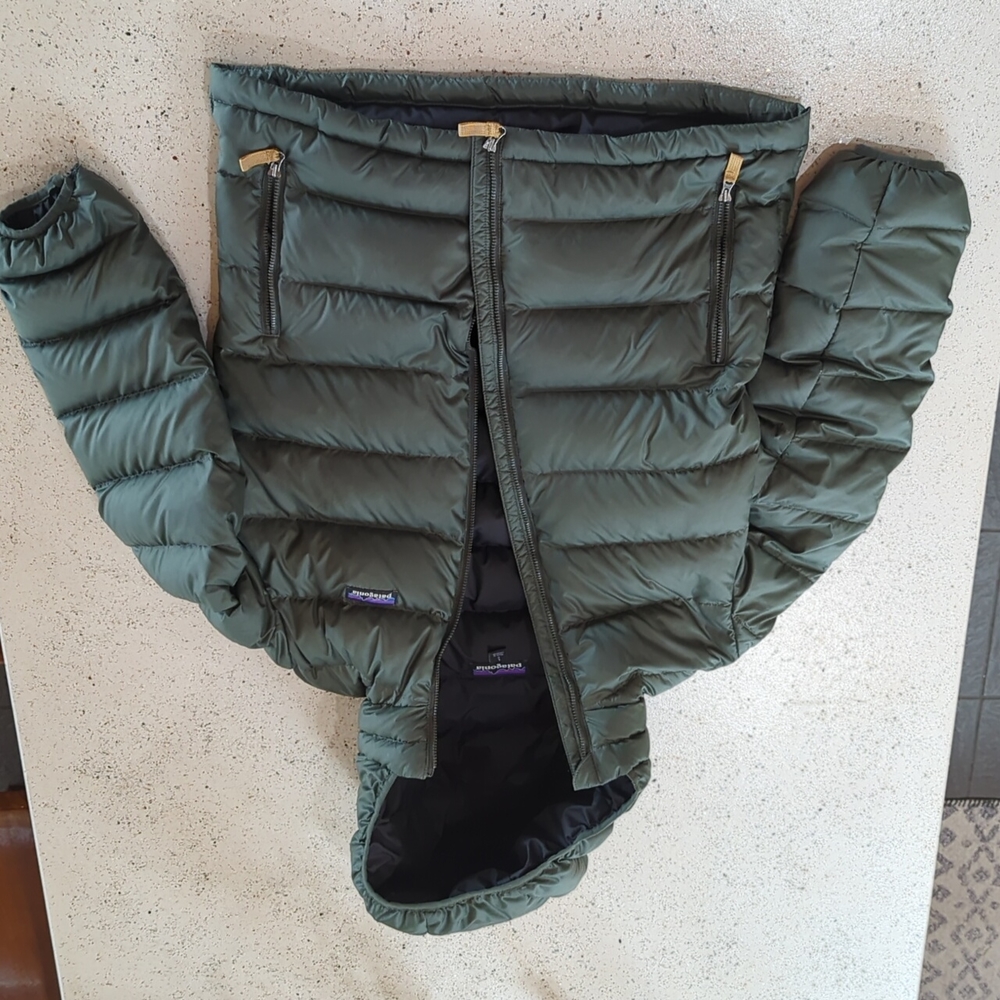 Patagonia hi loft down sweater hoody size L 12